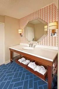 Sheraton Orlando Lake Buena Vista Resort Near Disney Springs - 55