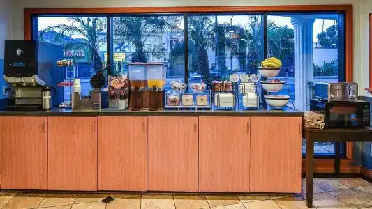Sunset West, Surestay Collection By Best Western - 10