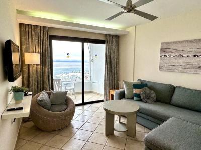 Pearly Grey Ocean Club & Suites - 77