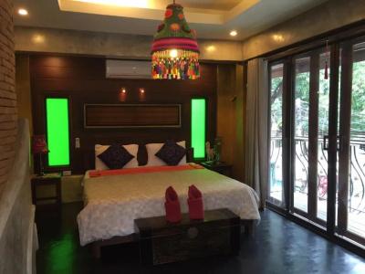 Soi One Boutique Bedrooms - 30