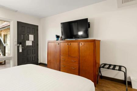 Vagabond Inn - 39