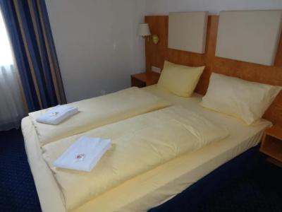 Euro-Hotel - 26