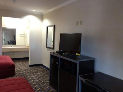 Palace Inn Kingwood - 17