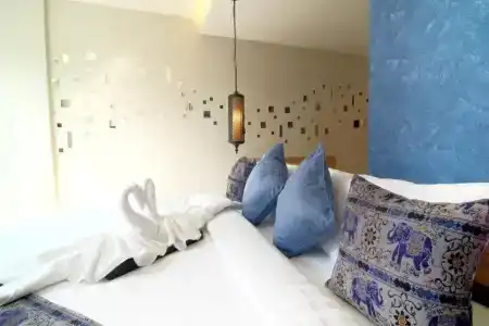 Tapae Gate Villa - 101