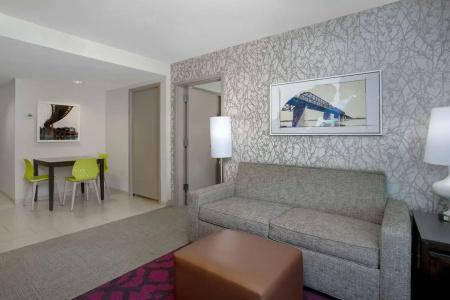 Home2 Suites By Hilton West - 43