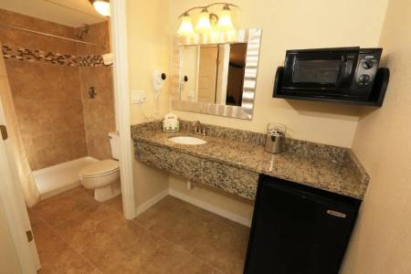 SureStay Plus by Best Western Orlando International Drive - 57