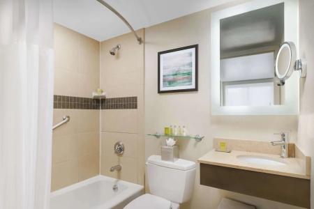 DoubleTree by Hilton - Chelsea - 35