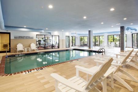 Courtyard by Marriott Barefoot Landing - 14