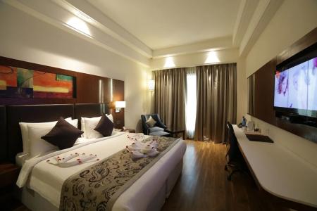 The p l Palace - 44
