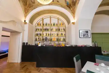 Il Salotto della Regina - 13