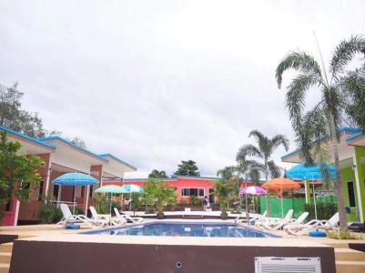 At Night Airport Resort - 9