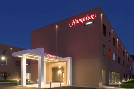 Hampton By Hilton Rome East - 0