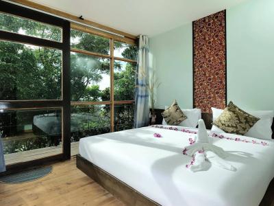 Phi Phi Sea Sky Resort - 1