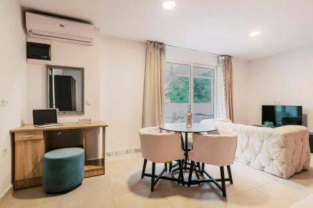Bamboo Suites Boutique - 103