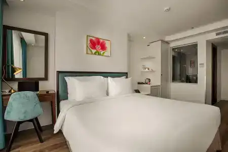 Adaline and Suite - 31