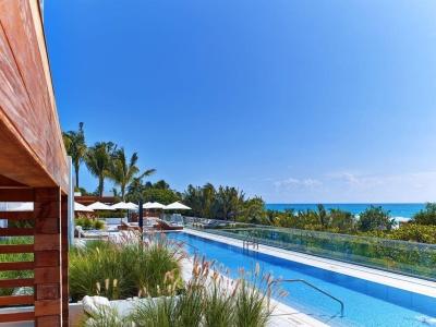 w South Beach - 12