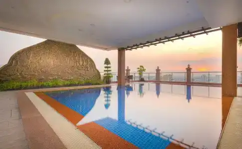 Queen Mansion - 15