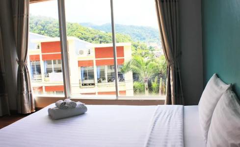 Sea Host Inn - 87