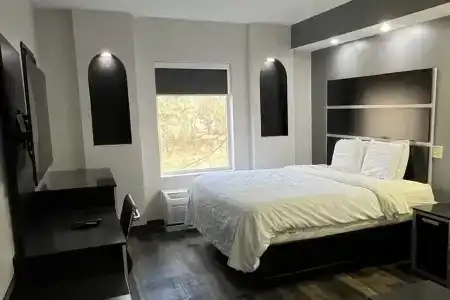 Sans Boutique & Suites - 5