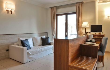 Suites & Residence - 26