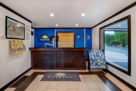Days Inn by Wyndham - 13