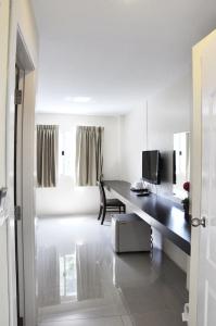 Pova Residence and Boutiques Resort - 54