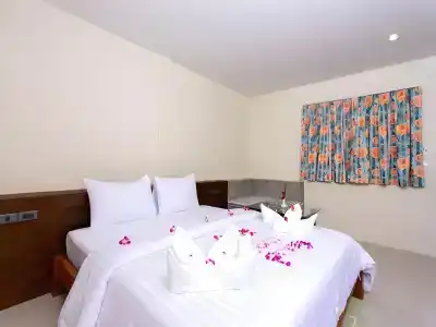 Suksompong Resort - 17