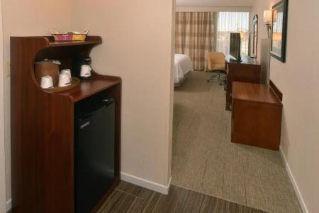 Hampton Inn-South - 40