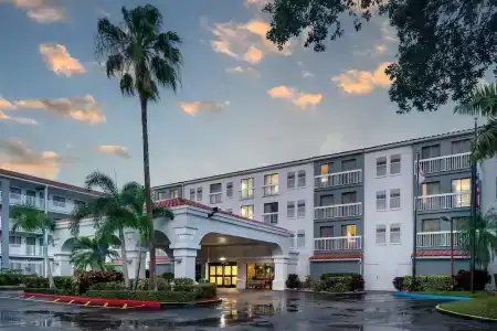 Holiday Inn & Suites - North - 0