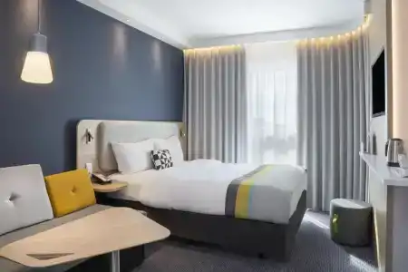 Holiday Inn Express Karlsruhe - City Park, An Ihg - 70