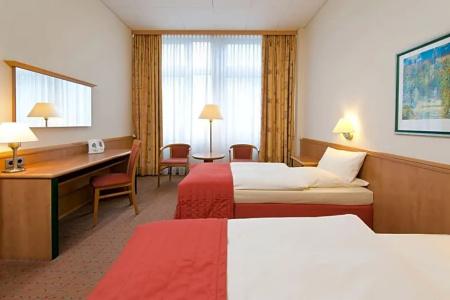 Steglitz International - 29