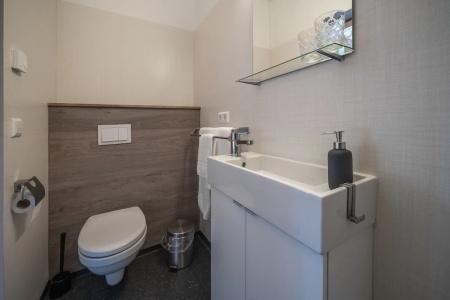 Holt Inn - 109
