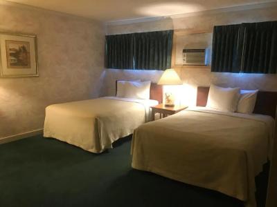 Lake Crest Inn - 91