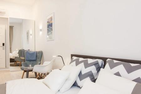 Tesla Boutique  & Rooms - 5