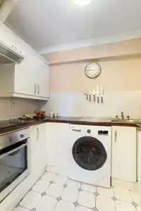 Drury Court - 16