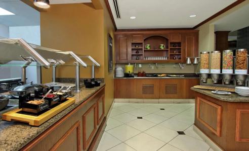 Hilton Garden Inn Miami Airport West - 36