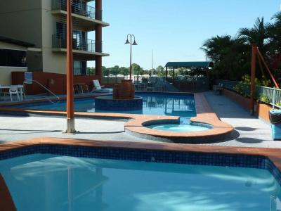 Cullen Bay Resorts - 15