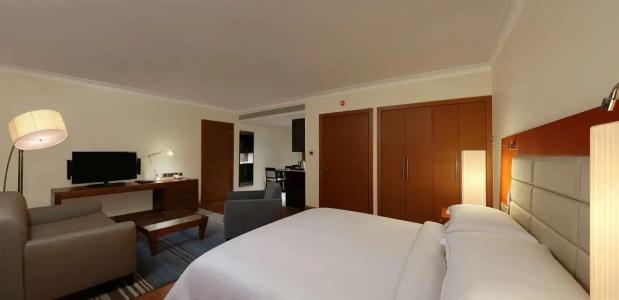 Hilton Bangalore Embassy GolfLinks - 56