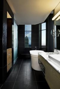 W - The Foshay - 9