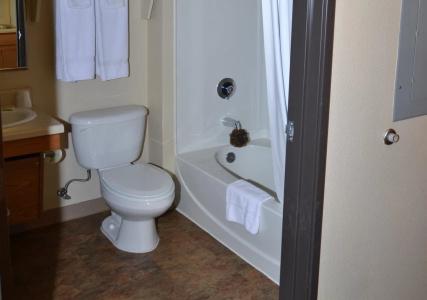 WoodSpring Suites - 5