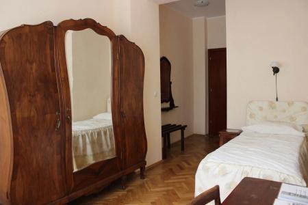 Casa Ferrari Bed & Breakfast - 2