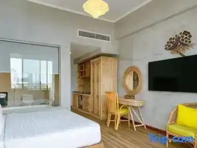 The Light & Spa - 85