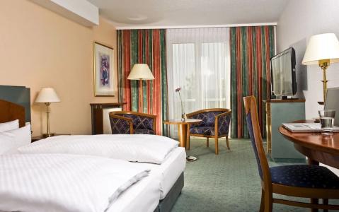 Ramada by Wyndham Weimar - 47