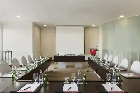 Ramada by Wyndham Beach Ajman - 12