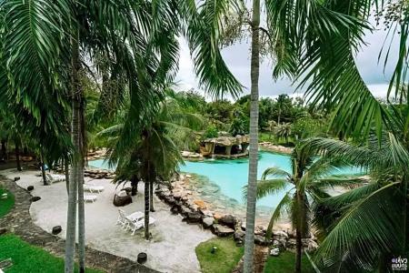 Ohana and Restaurant - 98