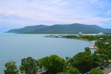 Cairns Aquarius - 105