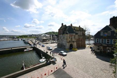 Best Western Le Cheval Blanc -Centre- Vieux Port - 89
