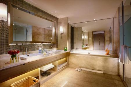 Renaissance Chengdu - 9
