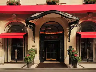 Hôtel Plaza Athénée - Dorchester Collection - 0