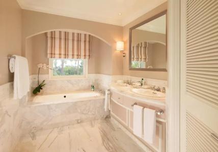 The Beverly Hills - Dorchester Collection - 46